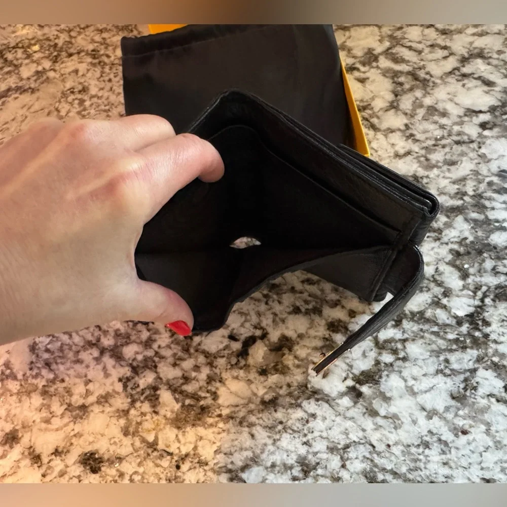 PRICED2SELL🔥Fendi P. Foglio Spy Nappa Black Leather Wallet-COA box dust bag